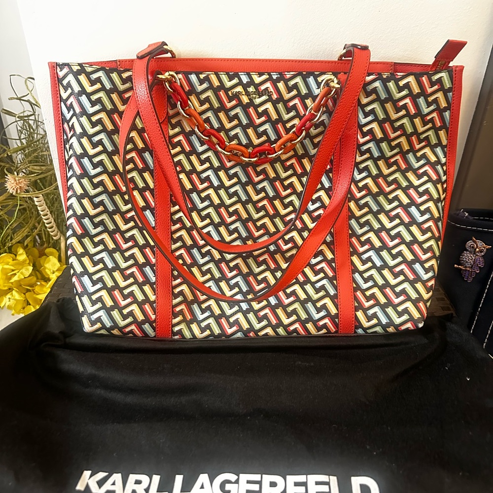 Karl Lagerfeld Barely used and very cute tote bag with dust bag!